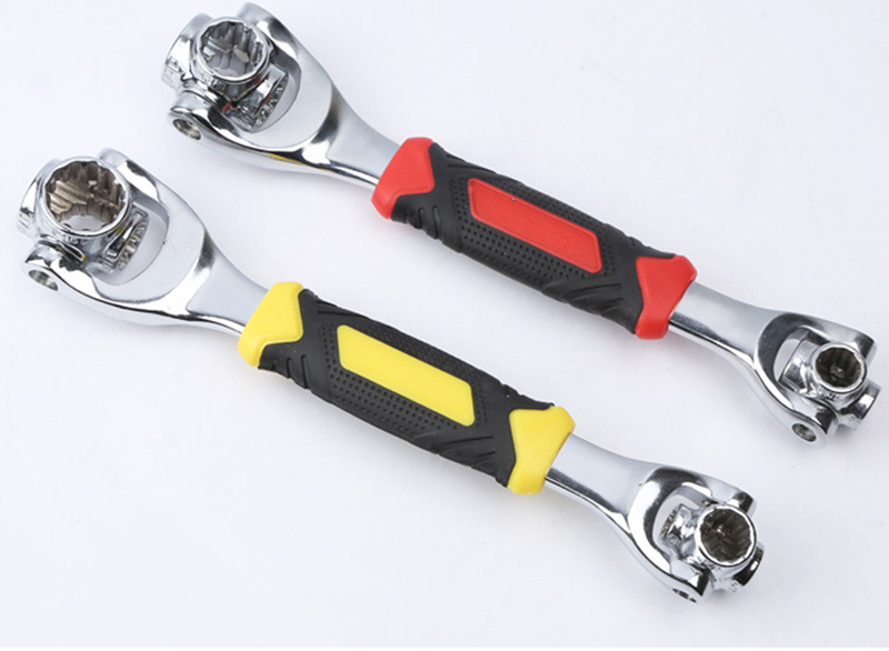 Universal Socket Wrench with Spline Bolts Universal Socket Wrench with Spline Bolts