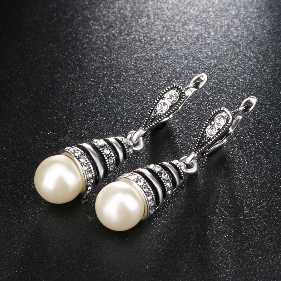 Set Collana, Orecchini e Anello con Perle da Donna