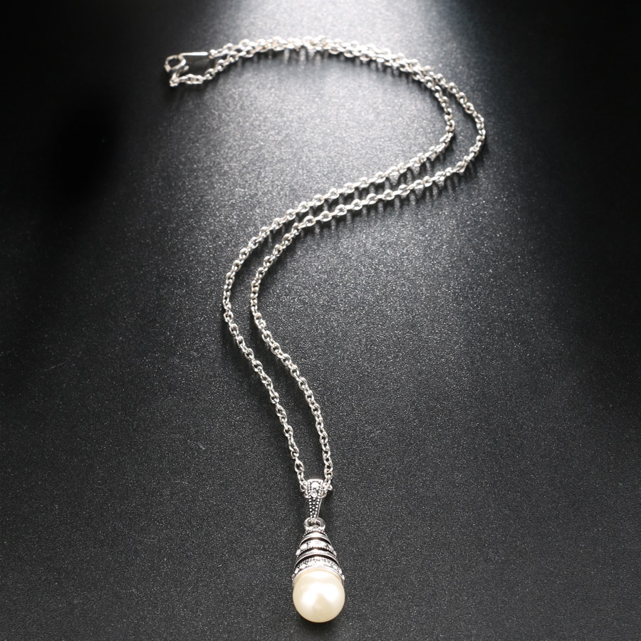 Set Collana, Orecchini e Anello con Perle da Donna