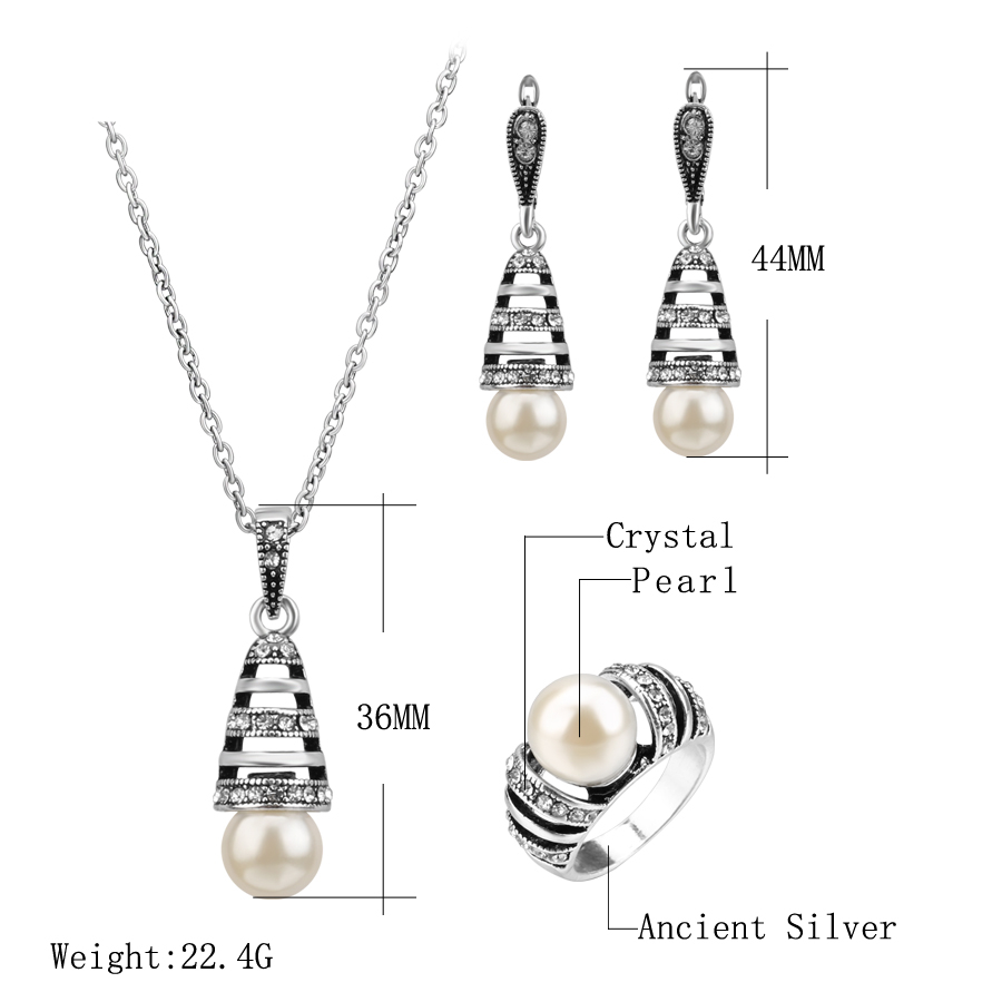 Set Collana, Orecchini e Anello con Perle da Donna