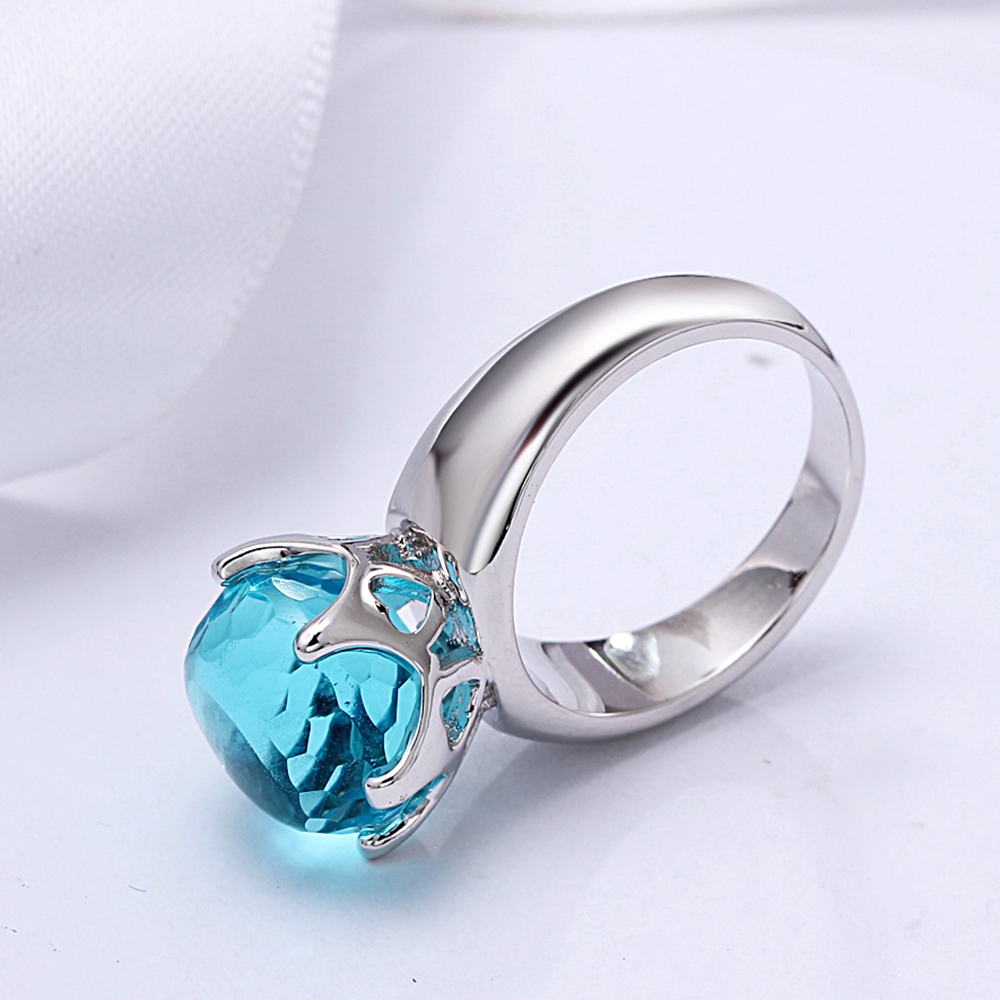 Women’s Fine Ring with Blue Crystal