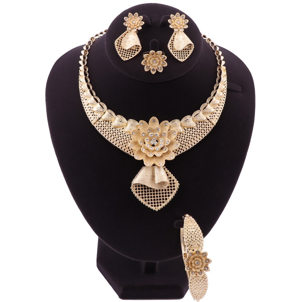Women's Floral Themed Jewelry Set