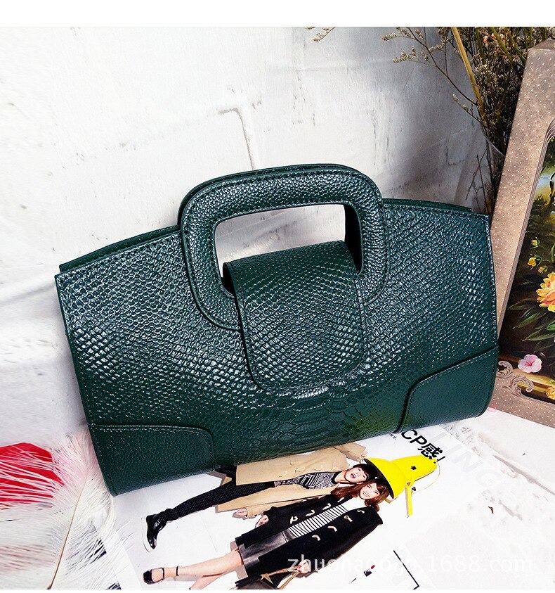 Snake Patterned Cowhide Leather Clutch Bag for Women Snake Patterned Cowhide Leather Clutch Bag for Women