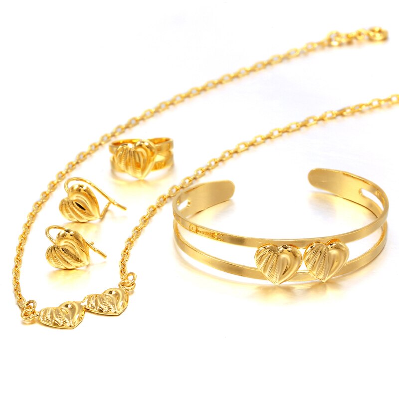 Gold Heart Patterned Jewelry Set