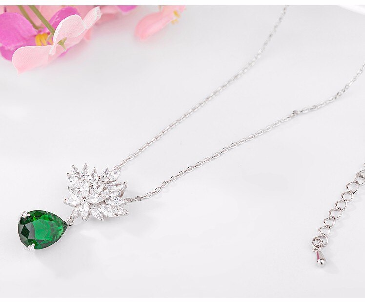 Women's Luxury Earrings and Necklace Jewelry Set