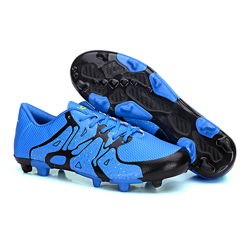Fashion Long Spike Low Top Football Shoes