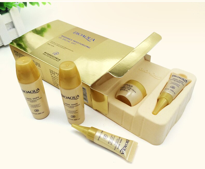 Women's Snail Face Skin Care with Hyaluronic Acid Set 5 Pcs